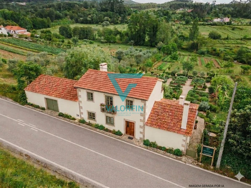 Moradia T3 para Venda em São Miguel, Santa Eufémia e Rabaçal Foto 1