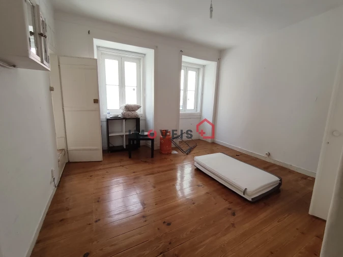 Apartamento T1 para Venda em Misericórdia Foto 4