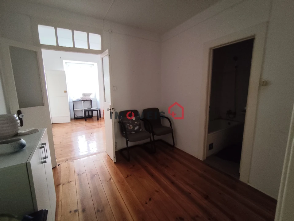 Apartamento T2 para Venda em Misericórdia Foto 3
