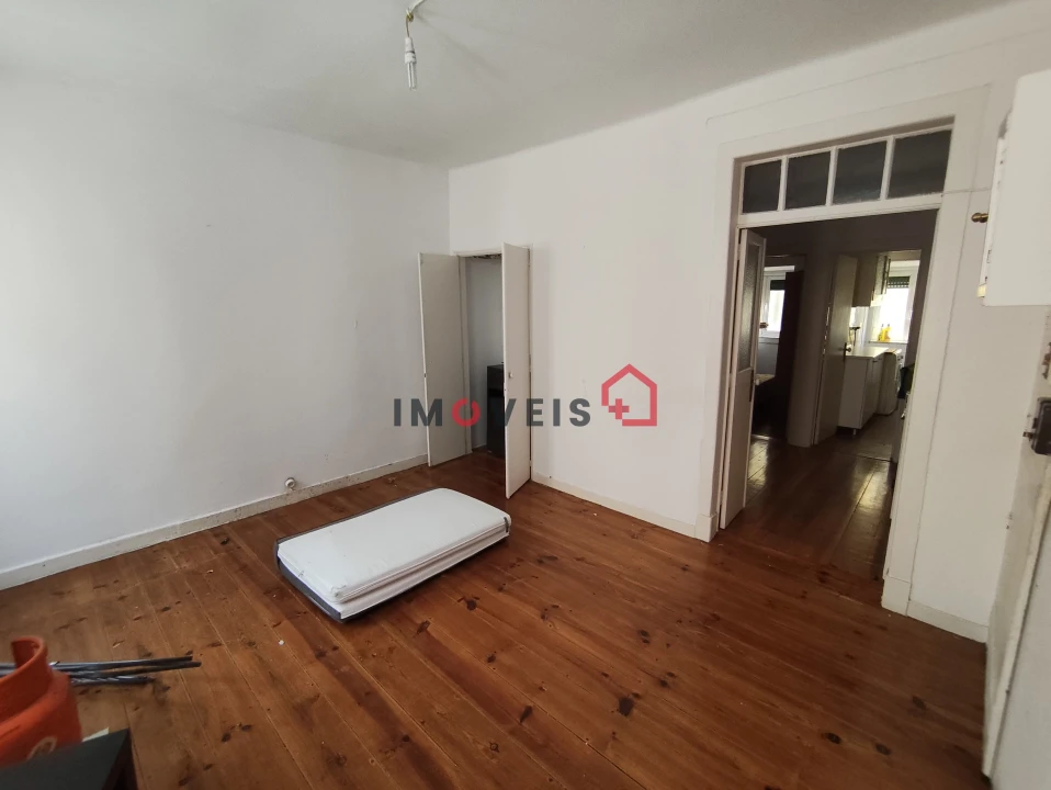 Apartamento T2 para Venda em Misericórdia Foto 2