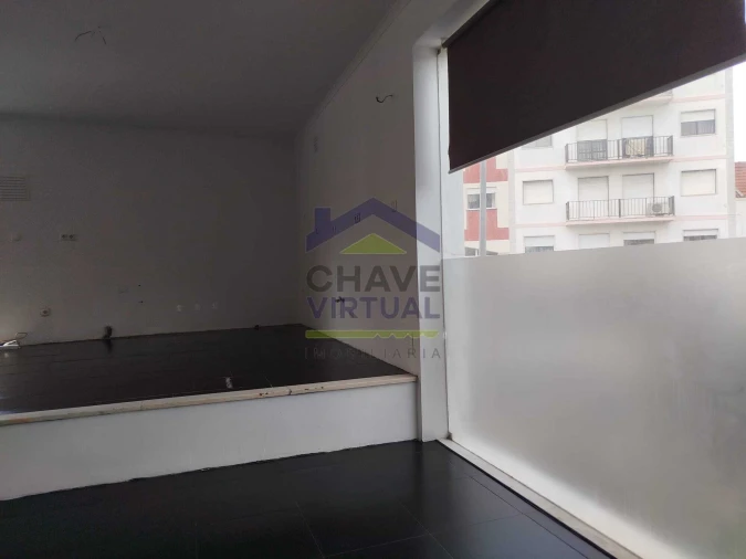 Loja para Arrendamento em Bombarral e Vale Covo Foto 9