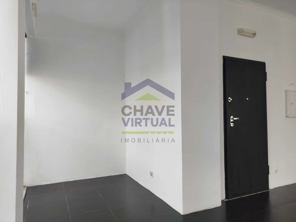 Loja para Arrendamento em Bombarral e Vale Covo Foto 7