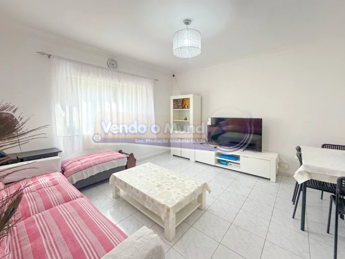 Apartamento T2 para Venda em Benavente Foto 5
