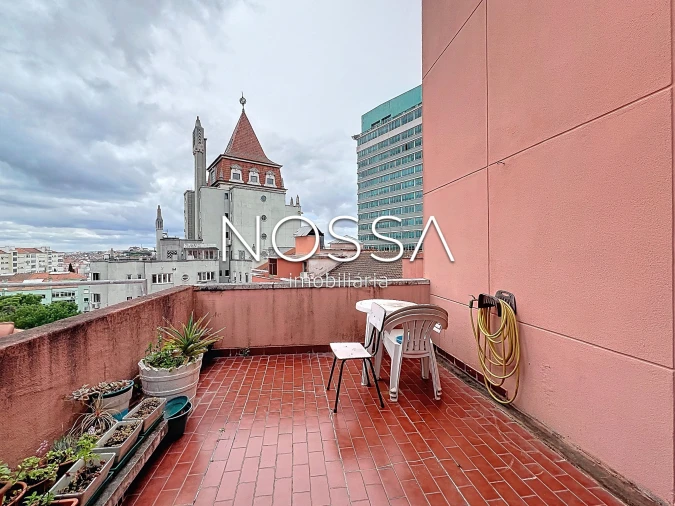 Apartamento T1 para Venda em Areeiro Foto 13