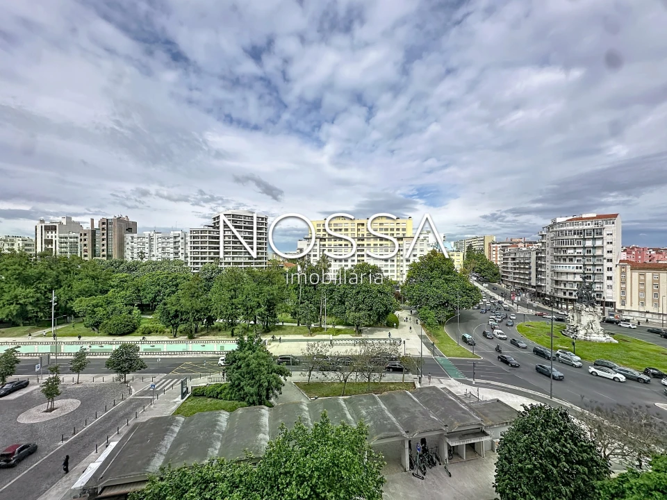 Apartamento T1 para Venda em Alvalade Foto 1
