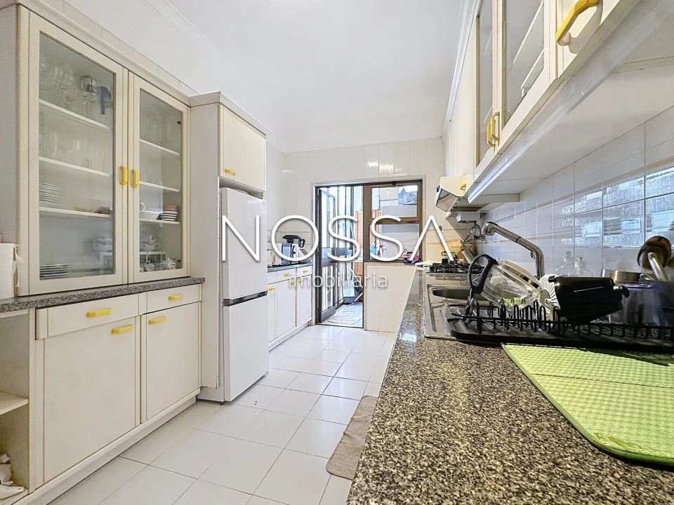 Apartamento T1 para Venda em Alvalade Foto 15