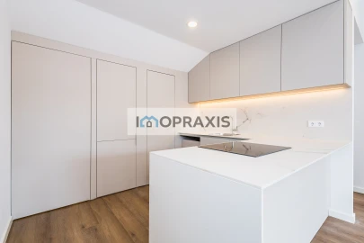 Apartamento T1 para Venda em Leiria, Pousos, Barreira e Cortes