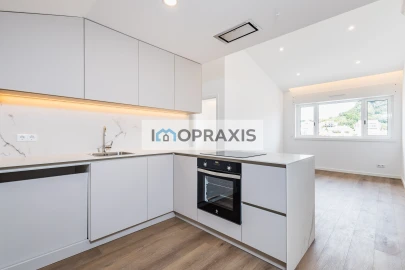 Apartamento T1 para Venda em Leiria, Pousos, Barreira e Cortes