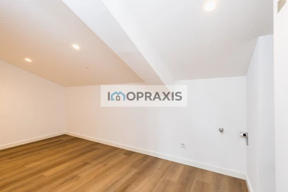 Apartamento T1 para Venda em Leiria, Pousos, Barreira e Cortes