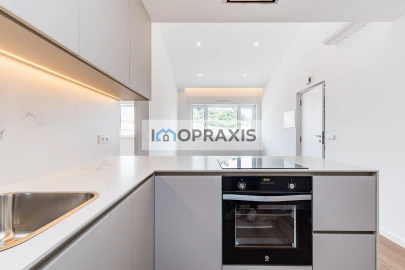 Apartamento T1 para Venda em Leiria, Pousos, Barreira e Cortes