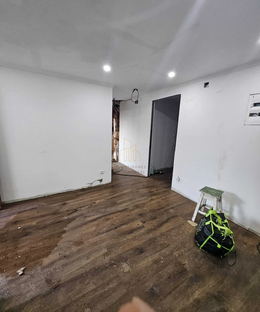Moradia T3 para Venda em Chãos Foto 7