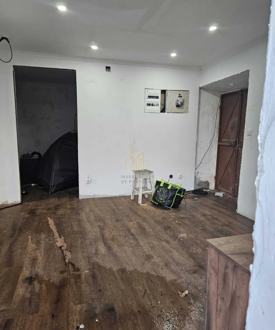 Moradia T3 para Venda em Chãos Foto 8