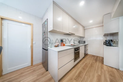 Apartamento T3 para Venda em Ramalde