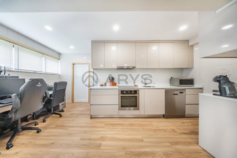 Apartamento T3 para Venda em Ramalde Foto 8