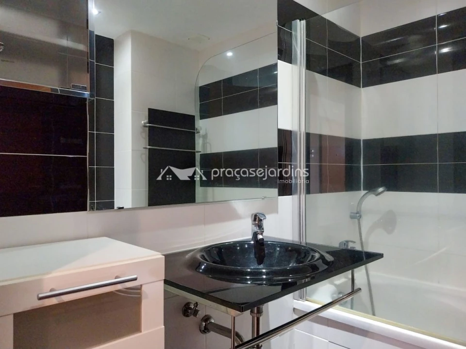 Apartamento T1 para Venda em Leiria, Pousos, Barreira e Cortes Foto 9