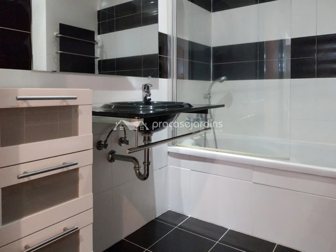 Apartamento T1 para Venda em Leiria, Pousos, Barreira e Cortes Foto 10