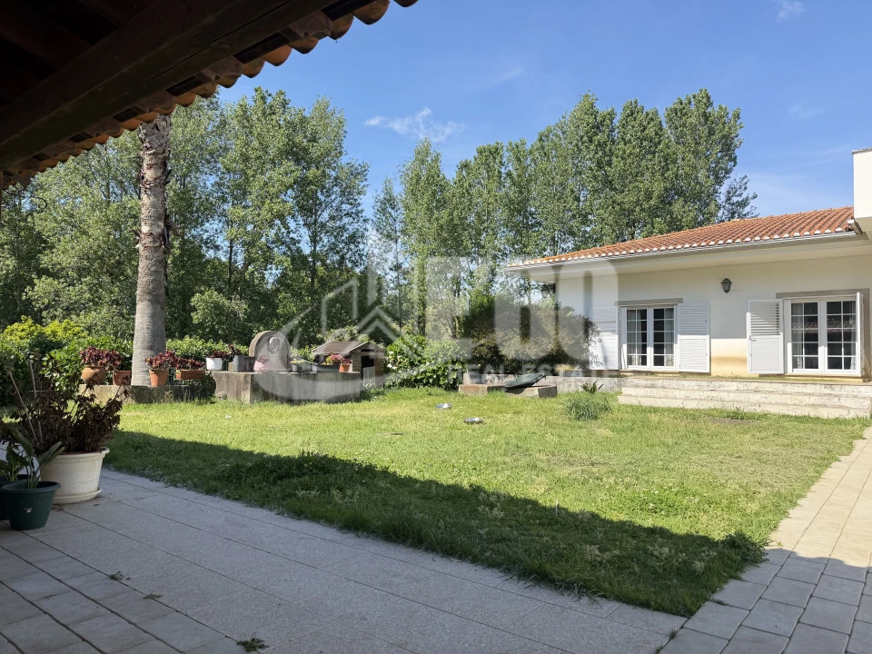 Moradia T6 para Venda em Ovar, São João, Arada e São Vicente de Pereira Jusã Foto 3
