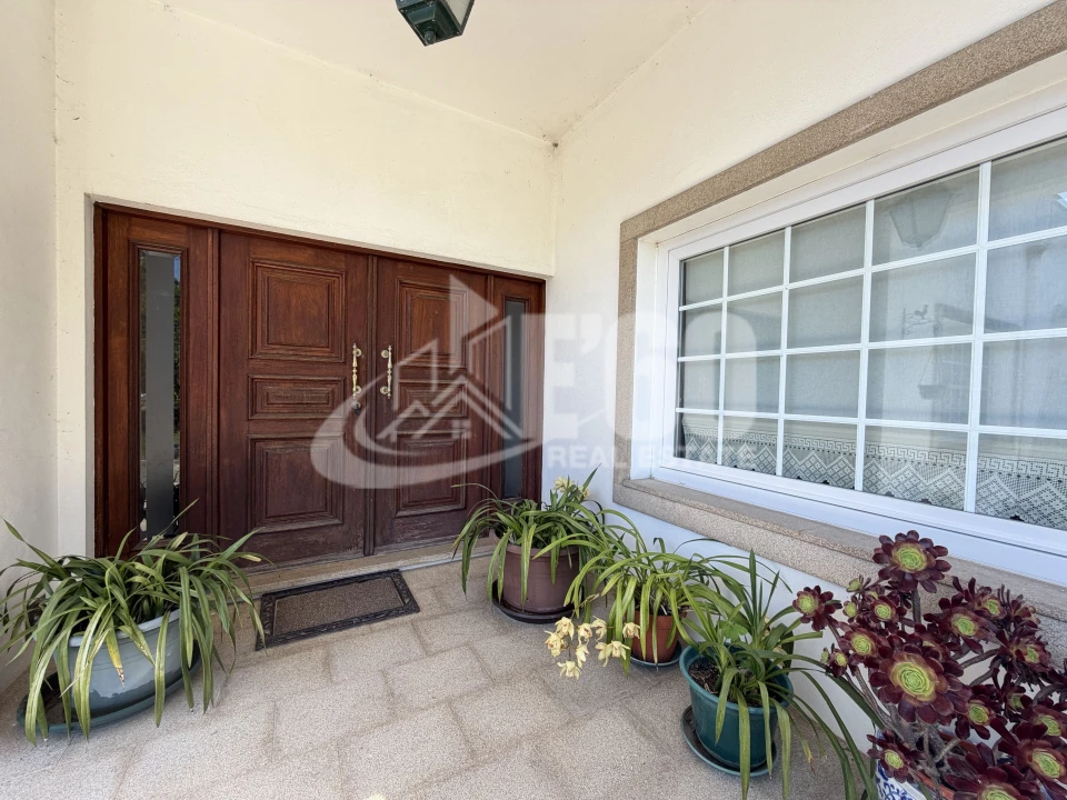 Moradia T6 para Venda em Ovar, São João, Arada e São Vicente de Pereira Jusã Foto 4