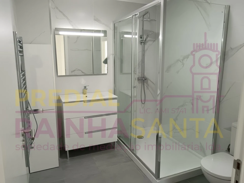 Apartamento T3 para Venda em Santa Clara e Castelo Viegas Foto 8