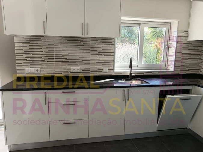 Apartamento T3 para Venda em Santa Clara e Castelo Viegas Foto 2