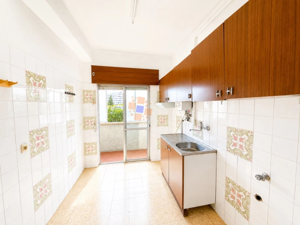 Apartamento T3 para Venda em Laranjeiro e Feijó Foto 3