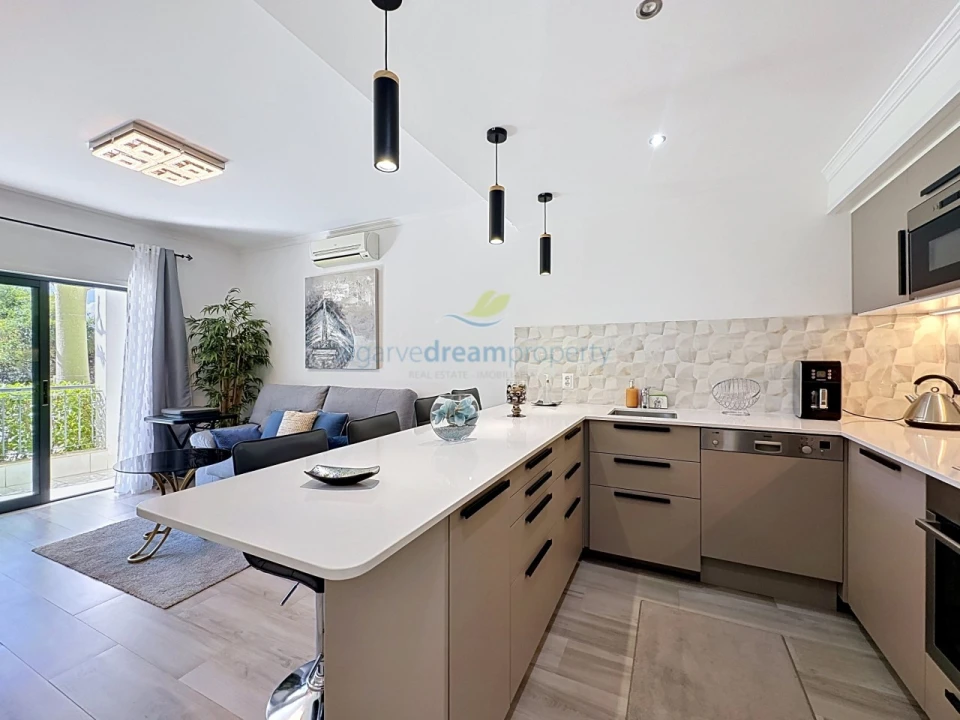 Apartamento para Venda em Albufeira e Olhos de Água Foto 1