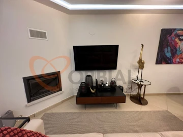 Moradia T5 para Venda em Quarteira