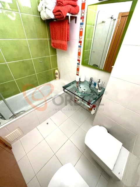 Moradia T5 para Venda em Quarteira
