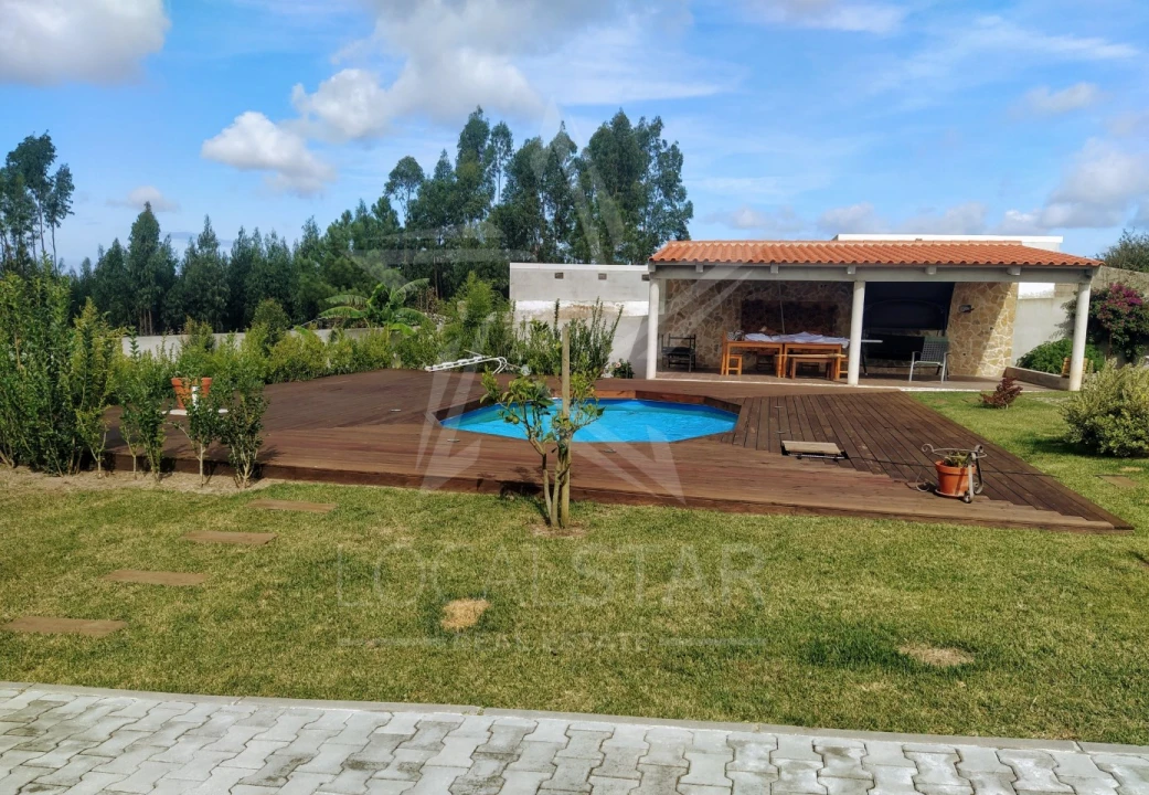 Quinta T3 para Venda em Alvorninha Foto 1