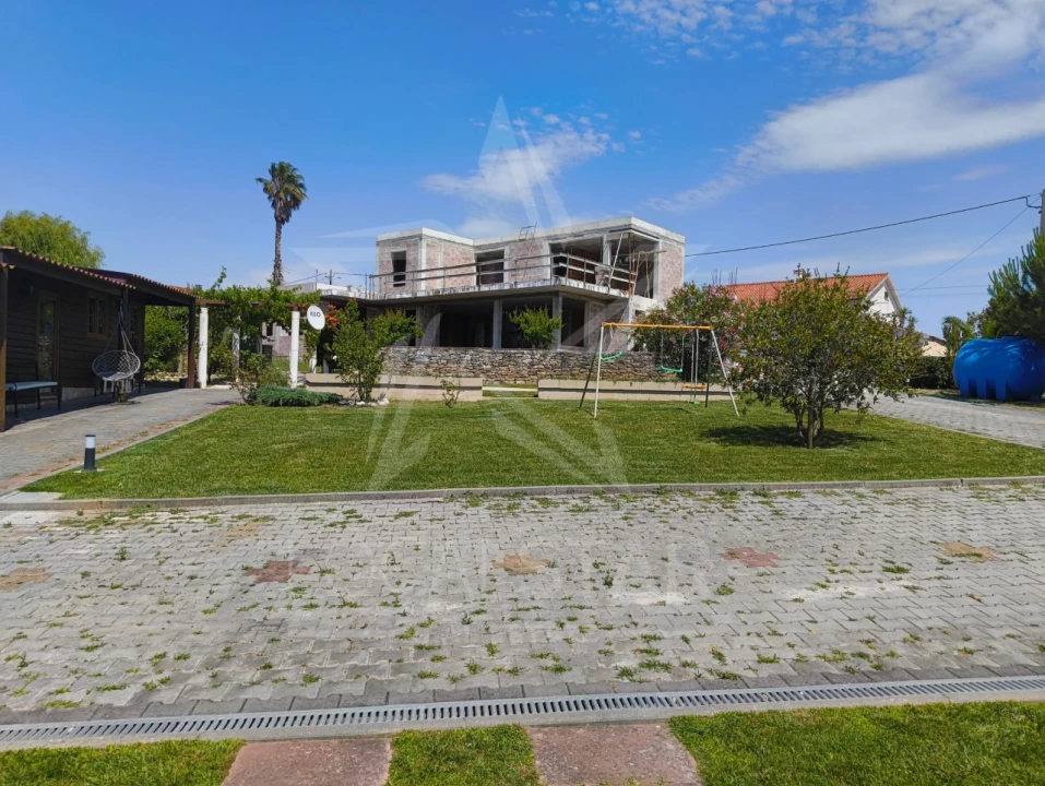 Quinta T3 para Venda em Alvorninha Foto 4