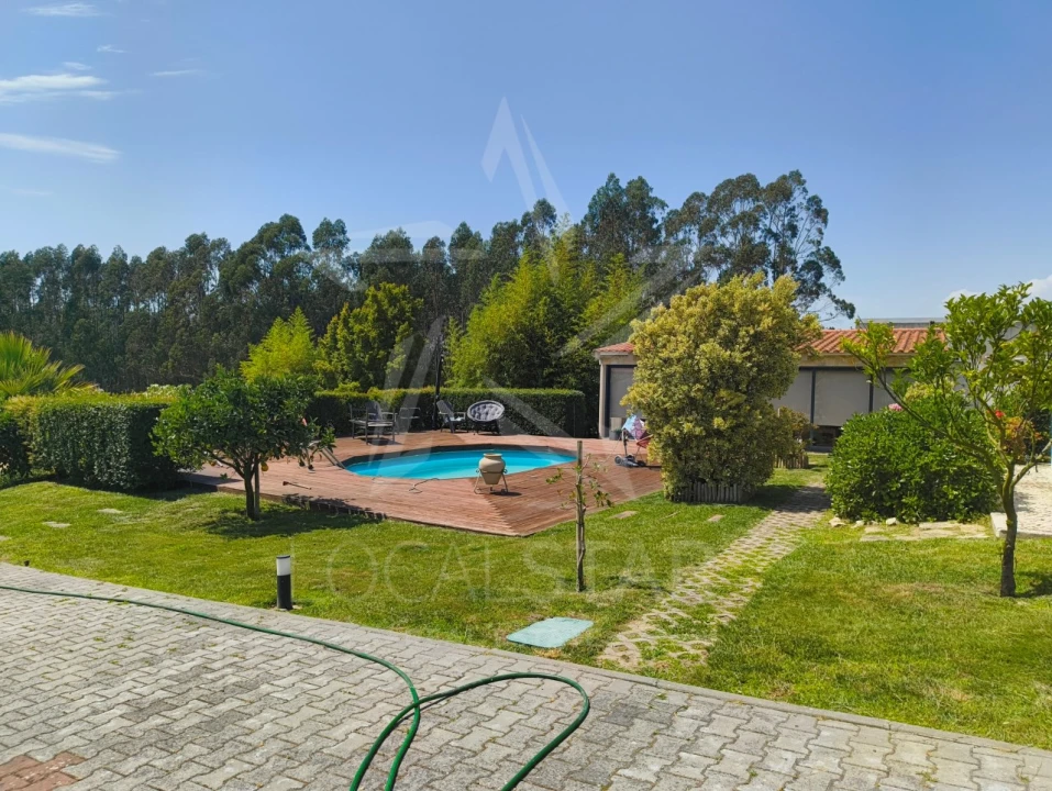 Quinta T3 para Venda em Alvorninha Foto 23