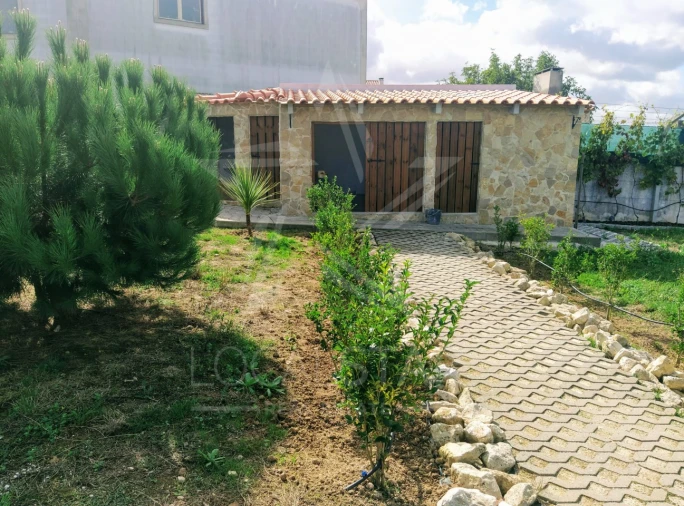 Quinta T3 para Venda em Alvorninha Foto 3