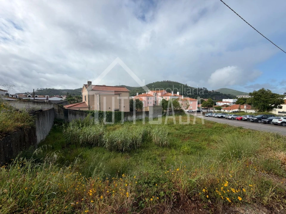 Terreno para Venda em Venda do Pinheiro e Santo Estêvão das Galés Foto 10