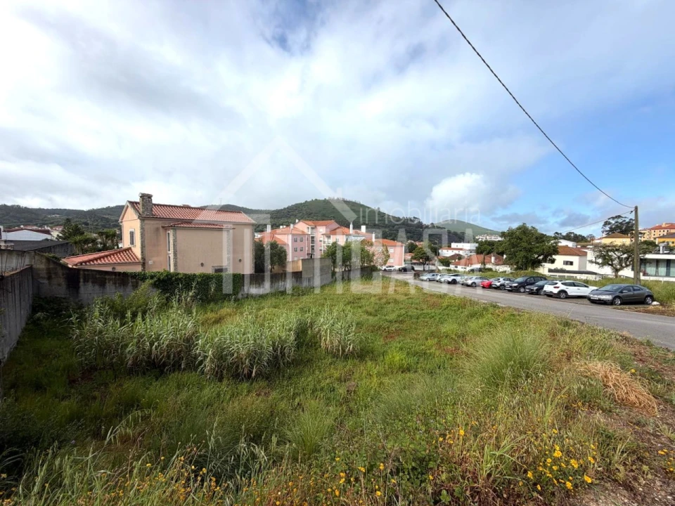 Terreno para Venda em Venda do Pinheiro e Santo Estêvão das Galés Foto 11