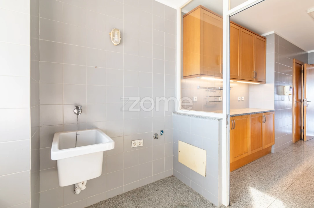 Apartamento T3 para Arrendamento em Matosinhos e Leça da Palmeira Foto 16