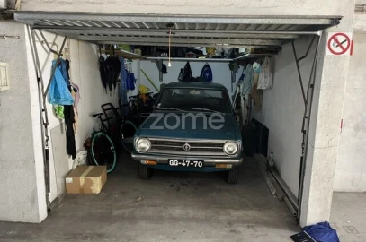 Garagem para Venda em Algés, Linda-A-Velha e Cruz Quebrada-Dafundo