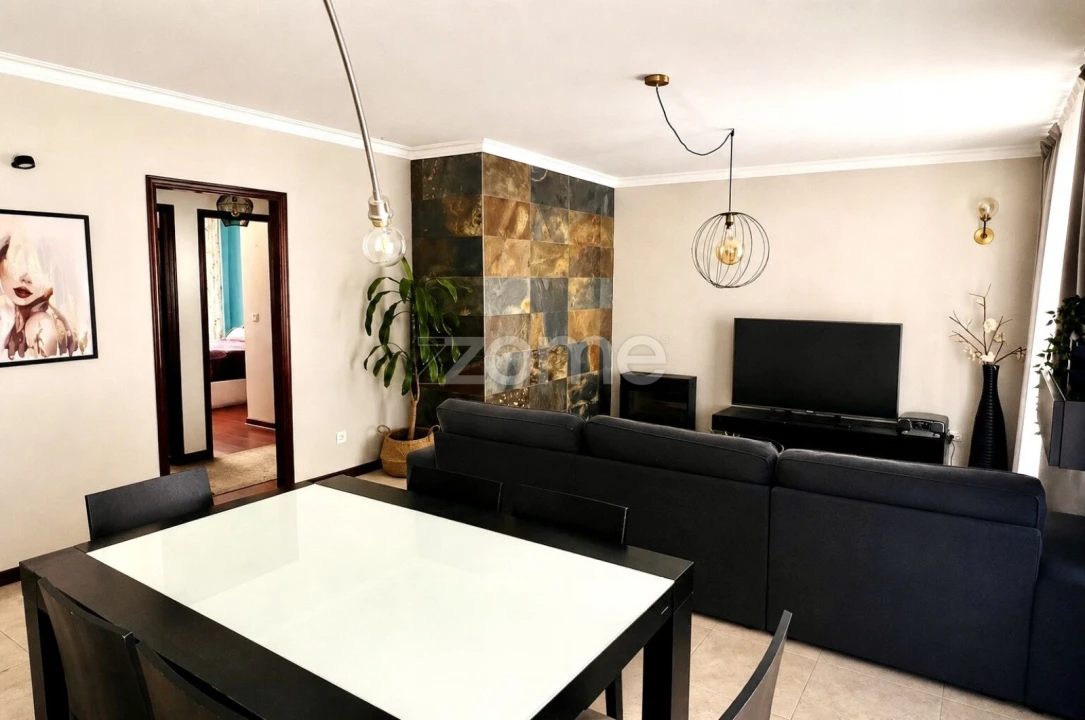 Apartamento T2 para Venda em Rio de Mouro Foto 3