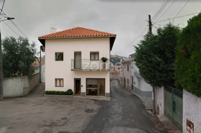 Moradia T7 para Venda em Santo Antonio dos Olivais