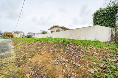 Terreno para Venda em Arcozelo