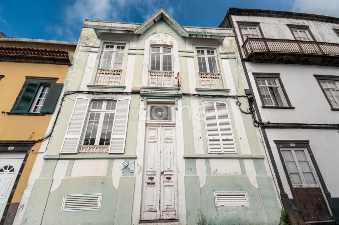Moradia T9 para Venda em Ponta Delgada (São Sebastião) Foto 3