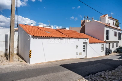 Moradia T1 para Venda em Lagoa e Carvoeiro