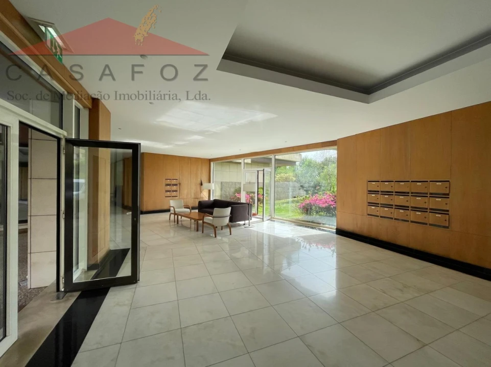 Apartamento T4 para Arrendamento em Aldoar, Foz do Douro e Nevogilde Foto 23