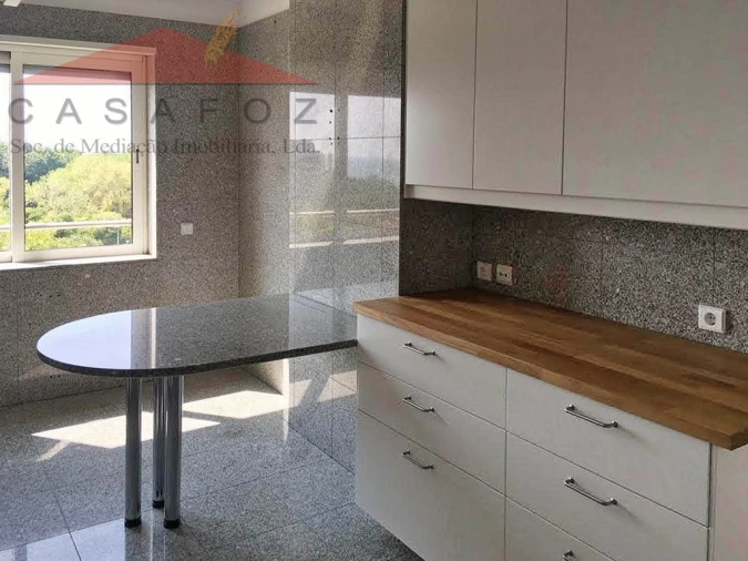 Apartamento T4 para Arrendamento em Aldoar, Foz do Douro e Nevogilde Foto 13