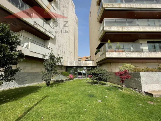 Apartamento T4 para Arrendamento em Aldoar, Foz do Douro e Nevogilde Foto 27