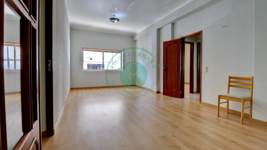 Apartamento T1 para Venda em Buarcos Foto 3