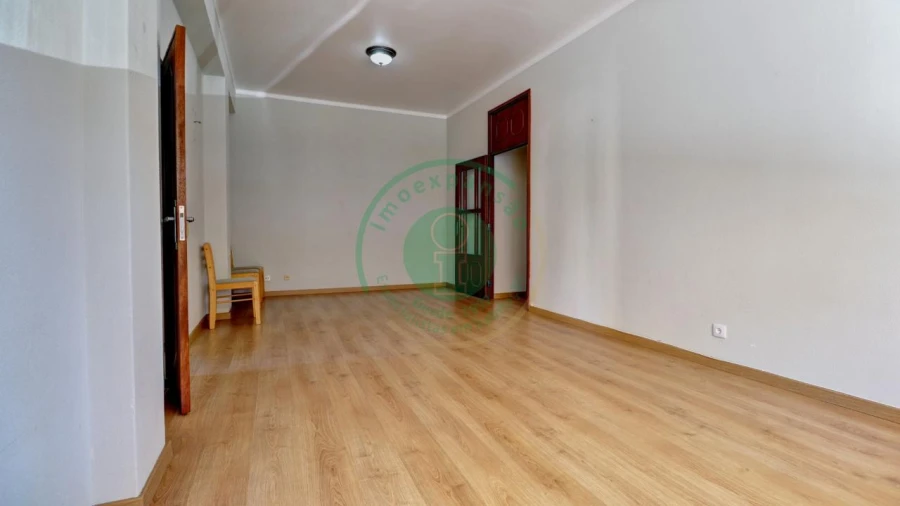Apartamento T1 para Venda em Buarcos Foto 4