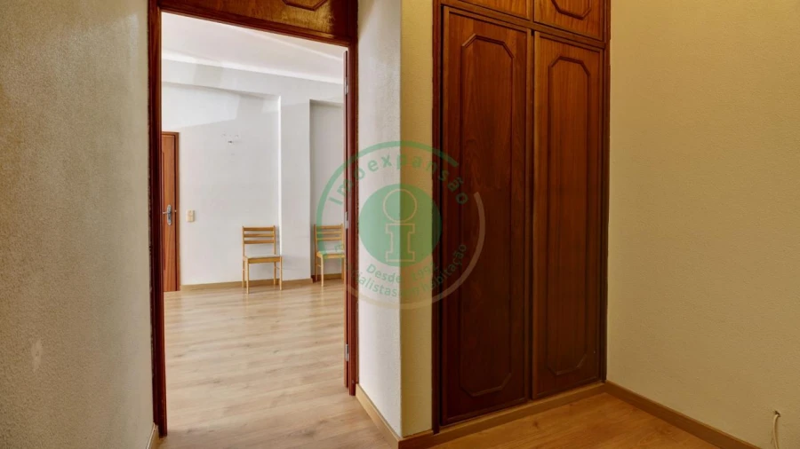 Apartamento T1 para Venda em Buarcos Foto 7