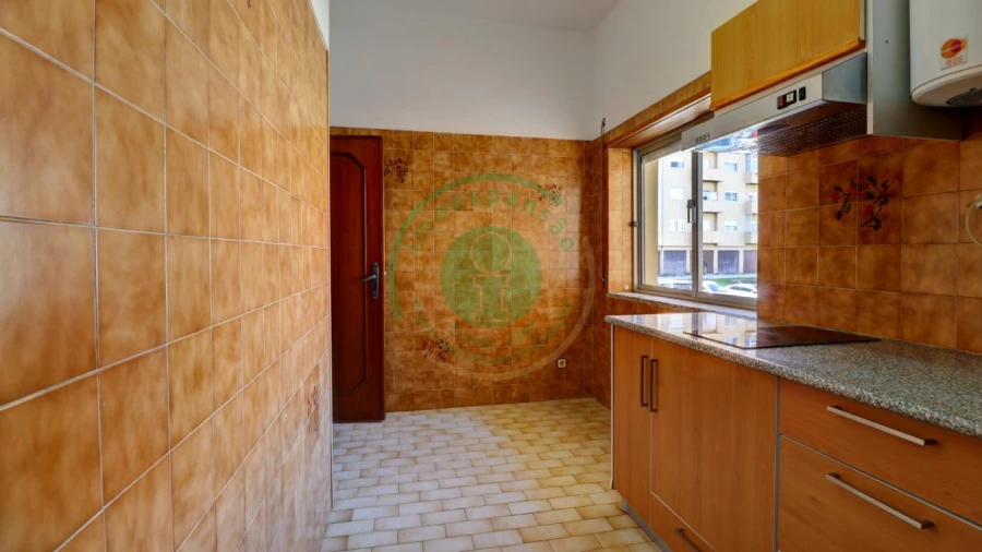 Apartamento T1 para Venda em Buarcos Foto 12