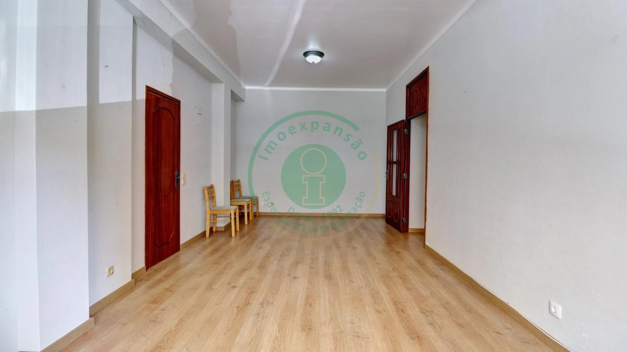 Apartamento T1 para Venda em Buarcos Foto 2