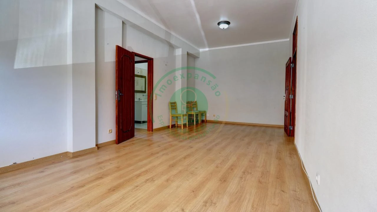 Apartamento T1 para Venda em Buarcos Foto 5